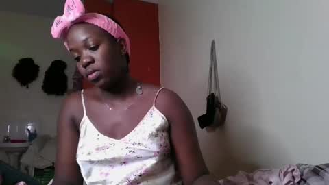 Snapshot of miss_kookie chatting on January 21, 7:04 am miss_kookie online show from January 21, 7:04 am