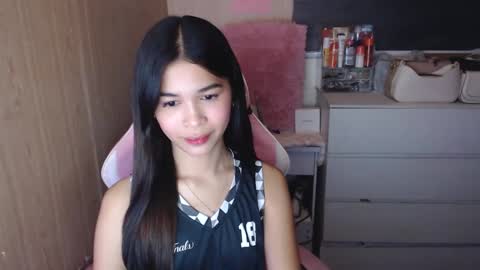 Snapshot of miss_lei18 chatting on March 9, 2:43 pm leii online show from March 9, 2:43 pm
