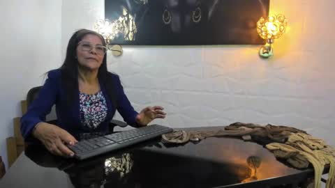 lucero online show from February 9, 8:24 pm