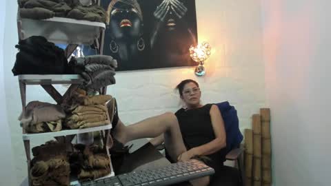 lucero online show from February 20, 5:01 am