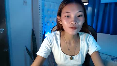 miss_margaret_ online show from April 24, 7:44 am