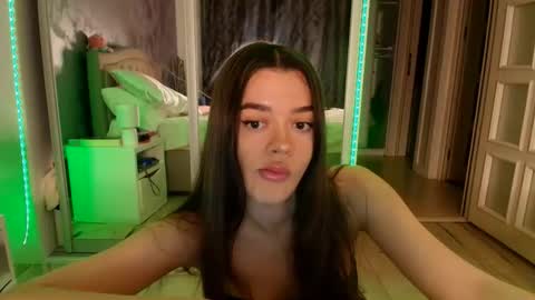 miss_medyson online show from November 18, 3:49 pm