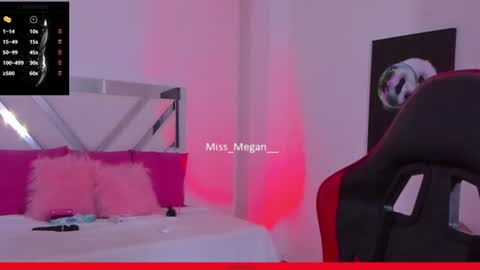 Snapshot of miss_megan__ chatting on July 26, 12:12 pm online show from July 26, 12:12 pm