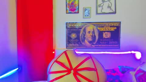 Snapshot of miss_meggaann chatting on January 23, 4:41 am MEGG online show from January 23, 4:41 am