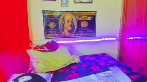 Snapshot of miss_meggaann chatting on January 27, 3:15 am MEGG online show from January 27, 3:15 am