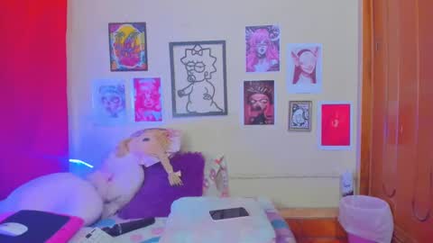 Snapshot of miss_meggaann chatting on September 19, 12:45 am MEGG online show from September 19, 12:45 am