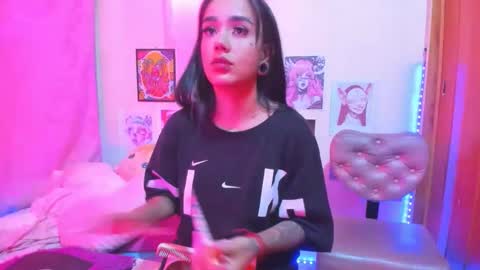 Snapshot of miss_meggaann chatting on January 13, 1:44 am MEGG online show from January 13, 1:44 am