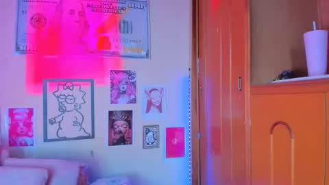 Snapshot of miss_meggaann chatting on March 25, 8:59 pm MEGG online show from March 25, 8:59 pm