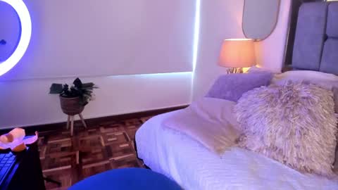 Mian  online show from September 18, 9:06 pm