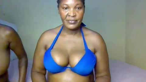 Snapshot of miss_milly1 chatting on April 13, 11:16 am MILLY online show from April 13, 11:16 am