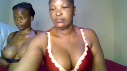Snapshot of miss_milly1 chatting on June 25, 8:52 am MILLY online show from June 25, 8:52 am