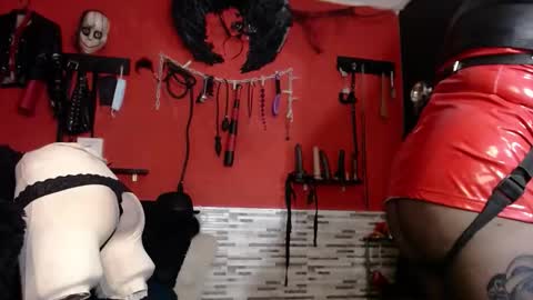 Mistress Miranda online show from March 1, 12:01 am