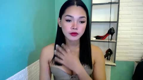 Snapshot of miss_precious_xx chatting on April 11, 8:29 am Precious online show from April 11, 8:29 am