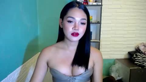 Snapshot of miss_precious_xx chatting on April 29, 1:48 pm Precious online show from April 29, 1:48 pm
