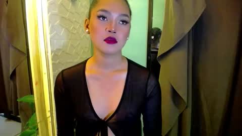 Snapshot of miss_precious_xx chatting on May 10, 8:52 am Precious online show from May 10, 8:52 am