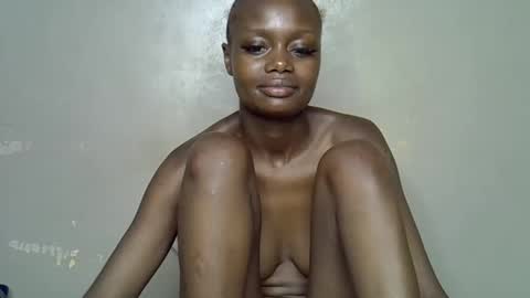 miss_pretty1 online show from January 13, 7:41 pm