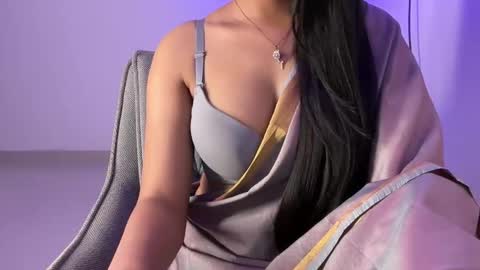 miss_queen99 online show from March 30, 8:15 am