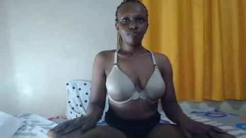 Reina online show from April 27, 7:12 pm