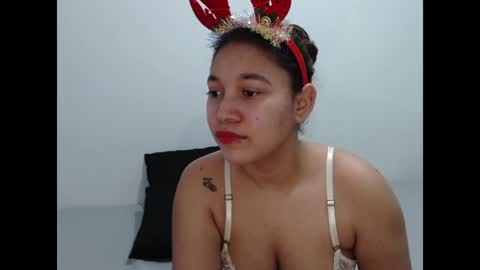 Snapshot of miss_rose1 chatting on December 24, 11:17 am ROS online show from December 24, 11:17 am