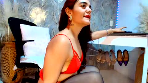 victoria online show from July 21, 8:00 pm