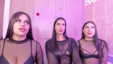 Snapshot of miss_saraxxx chatting on January 16, 10:47 pm Angel Sophie Tif online show from January 16, 10:47 pm