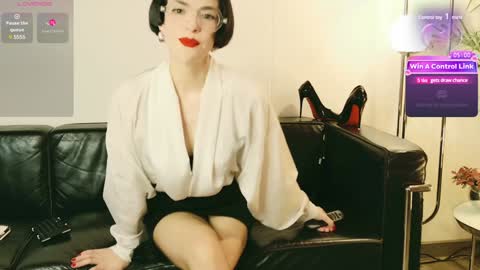 Snapshot of miss_satori_rose chatting on December 10, 9:54 pm Satori Rose online show from December 10, 9:54 pm