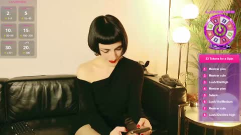 Snapshot of miss_satori_rose chatting on December 11, 11:10 pm Satori Rose online show from December 11, 11:10 pm