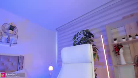 Snapshot of miss_sidney chatting on March 5, 12:33 pm Amy Olivera online show from March 5, 12:33 pm