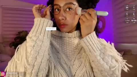 Amy Olivera online show from May 4, 12:45 pm