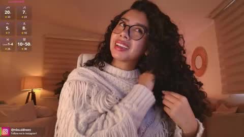 Amy Olivera online show from May 22, 12:55 pm