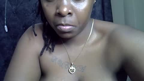 Snapshot of miss_sinphoria chatting on October 22, 8:19 pm Miss online show from October 22, 8:19 pm