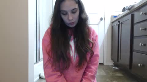 Bella online show from December 4, 2:42 am