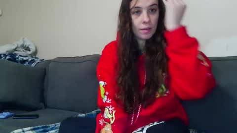 Bella online show from December 19, 2:46 pm