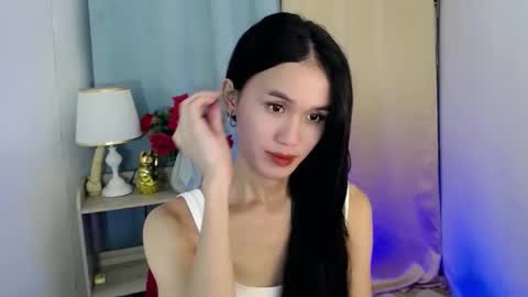 Snapshot of miss_sunshinex chatting on February 7, 6:56 am Shine online show from February 7, 6:56 am