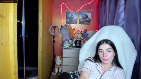 Snapshot of miss_tasy chatting on June 23, 7:50 am Melanie January 15th is my birthday there will be an interesting show online show from June 23, 7:50 am