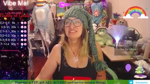 Snapshot of miss_tulsa chatting on December 2, 1:36 am Tulsa Mae aka Mz. Pahkah online show from December 2, 1:36 am