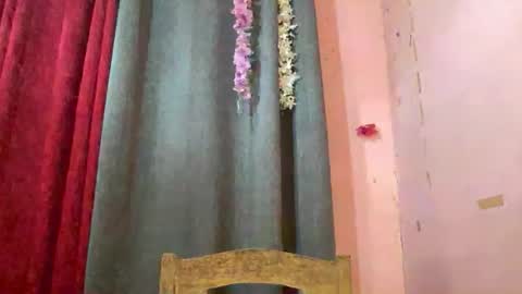 miss_veron_xoxo online show from March 30, 1:28 am