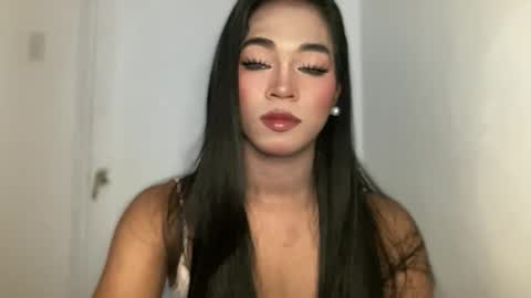 miss_veron_xoxo online show from May 3, 7:20 pm