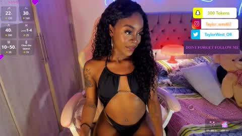 Snapshot of miss_west chatting on October 2, 6:09 am Tay Tay Independent Model online show from October 2, 6:09 am