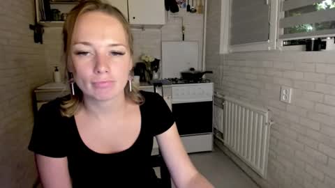 Snapshot of miss_you20 chatting on September 14, 7:13 pm miss_you20 online show from September 14, 7:13 pm