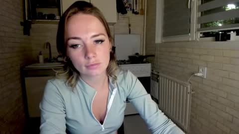 Snapshot of miss_you20 chatting on September 16, 9:05 pm miss_you20 online show from September 16, 9:05 pm