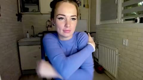 Snapshot of miss_you20 chatting on September 29, 9:08 pm miss_you20 online show from September 29, 9:08 pm