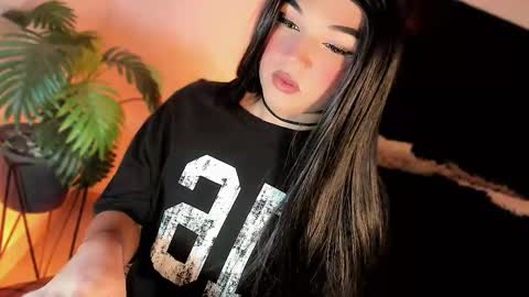 miss_zz online show from March 16, 8:24 pm