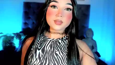 miss_zz online show from May 5, 7:00 pm