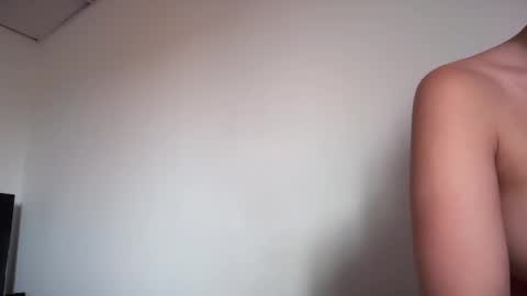 Snapshot of missameliah chatting on September 26, 1:04 pm Ameliahs online show from September 26, 1:04 pm