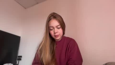 Snapshot of missameliah chatting on October 18, 3:02 pm Ameliahs online show from October 18, 3:02 pm