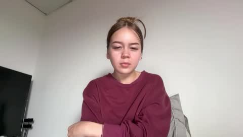 Snapshot of missameliah chatting on October 27, 12:31 pm Ameliahs online show from October 27, 12:31 pm