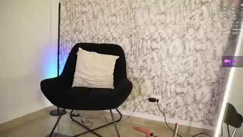 missara_ online show from July 3, 8:48 pm