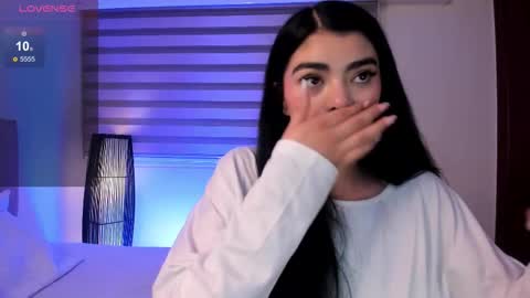 Snapshot of missariadnaa chatting on March 30, 12:06 pm Ariadna Ruiz online show from March 30, 12:06 pm