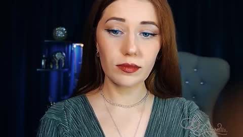 The divine Beverly online show from April 4, 5:43 pm